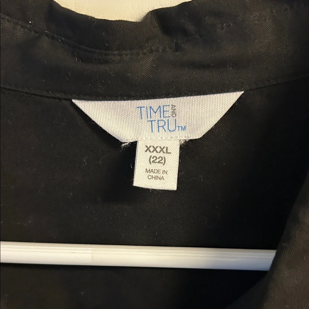 Time and Tru XXL (22) New with tags black button up - Picture 3 of 5